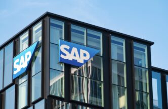 SAP wykorzystał AI, aby podwoić swoją bazę klientów / Fot. SAP, Shutterstock.com