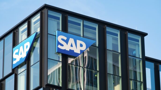 SAP wykorzystał AI, aby podwoić swoją bazę klientów / Fot. SAP, Shutterstock.com