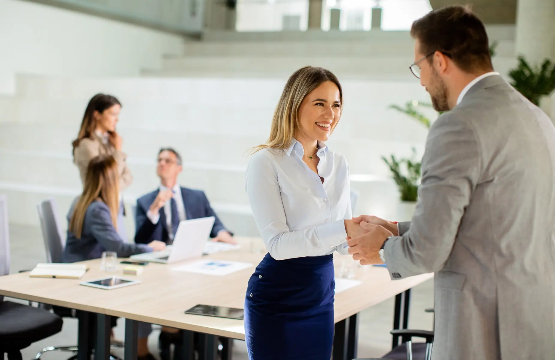 Coaching biznesowy, który naprawdę działa. Jak korzystać z tej inwestycji w liderów i zespoły