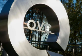 QVC było symbolem sprawnej machiny sprzedażowej. Obecnie przegrywa z social mediami