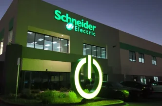 Schneider Electric podnosi prognozy