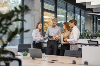 Klienci muszą dobrze zrozumieć wartość rozwiązań B2B. To nie jest łatwe / Fot. Shutterstock