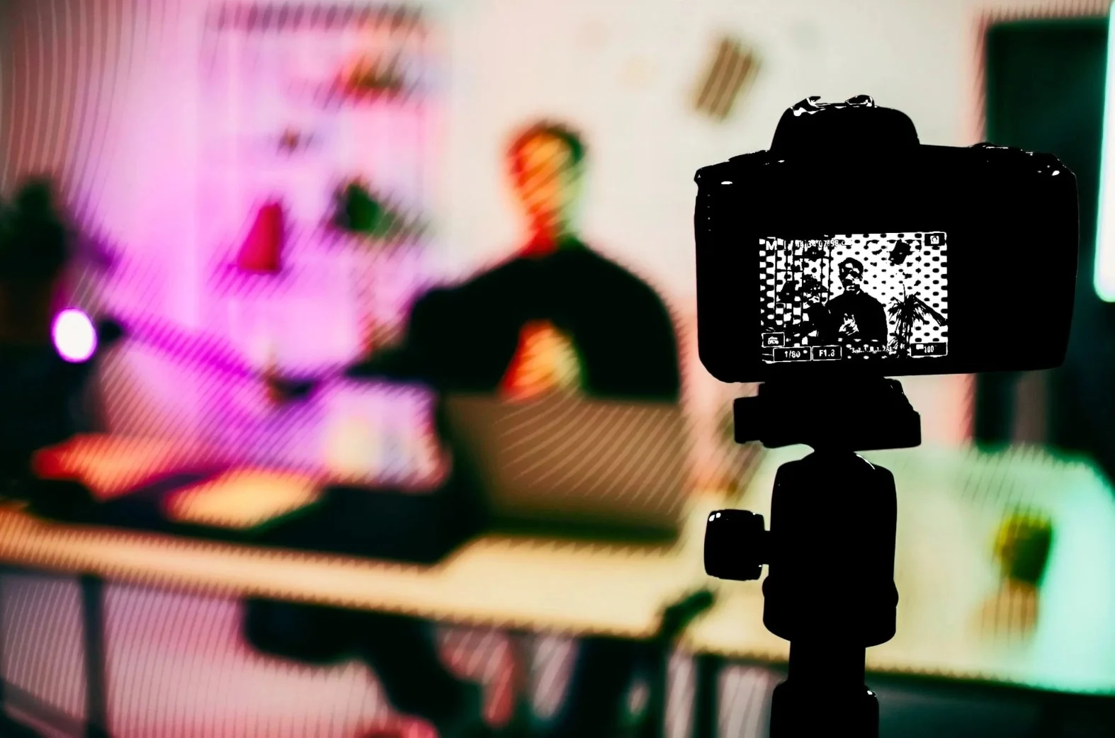 Dla początkującego twórcy wyświetlenia mogą być jednym z najbardziej mylących wskaźników / Fot. Mat. prasowe