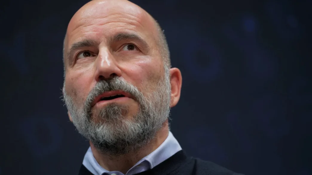 Na zdjęciu Dara Khosrowshahi, szef Ubera